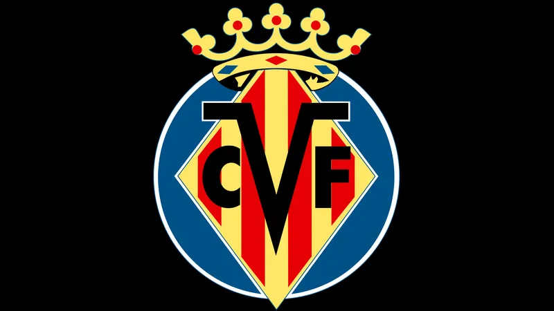 Cầu thủ Villarreal và Real Sociedad đấu tranh gay cấn trên sân Cầu thủ Villarreal và Real Sociedad đấu tranh gay cấn trên sân